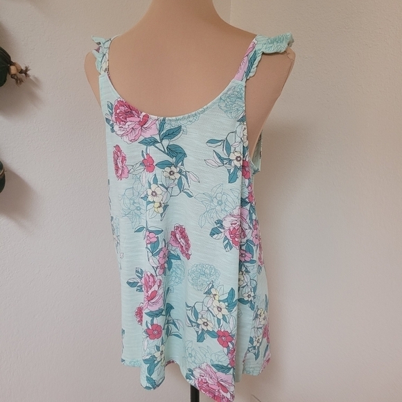 NWT Torrid Floral Top with Ruffle Sleeve - Picture 5 of 5